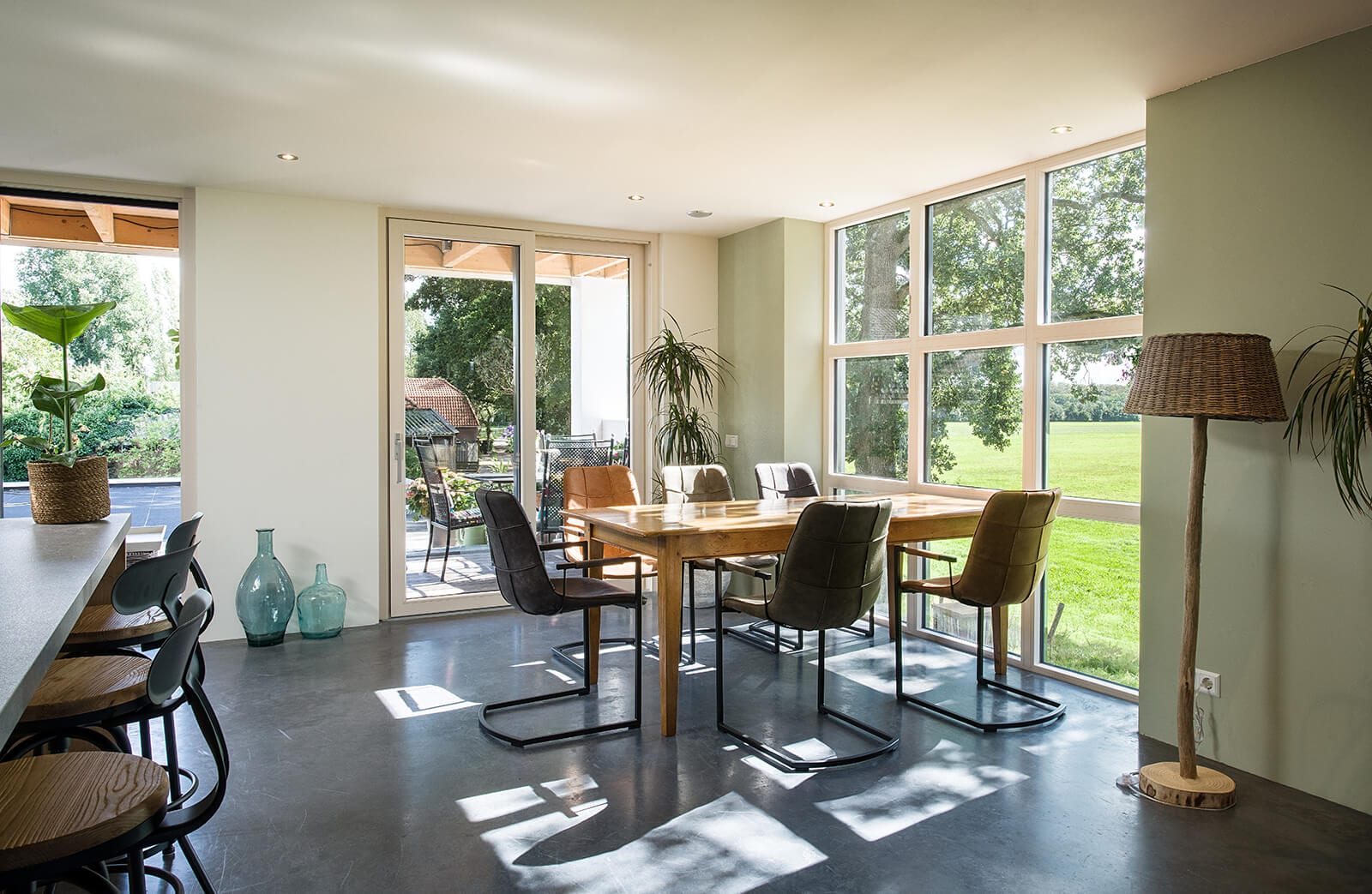 Bedrijfsruimte met woning Leersum